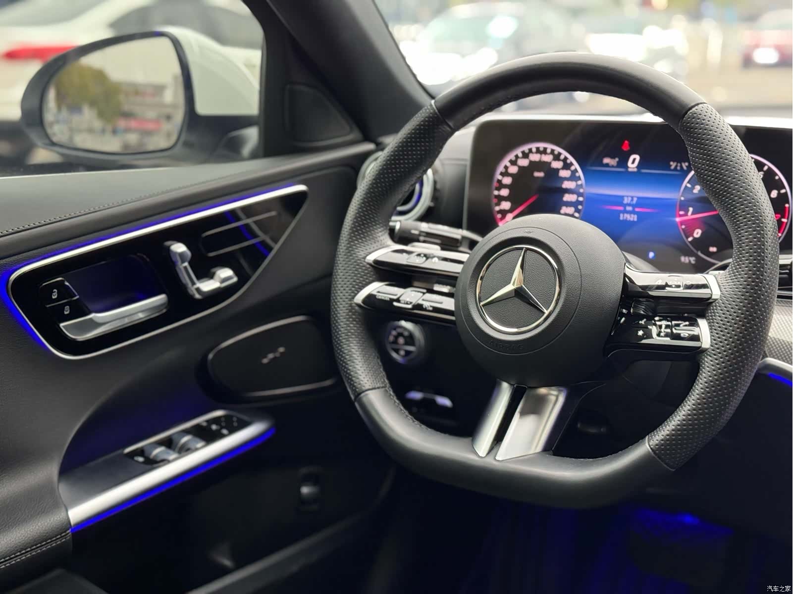 Mercedes-Benz C-Class, 2024 15