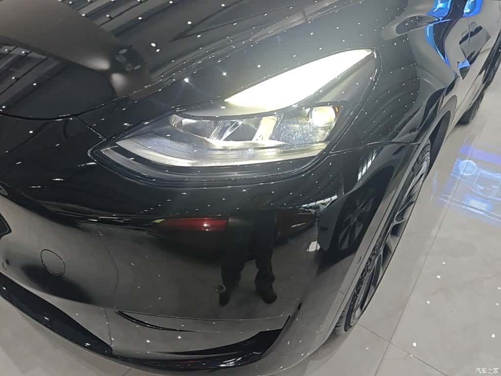 Tesla Model Y, 2022 24