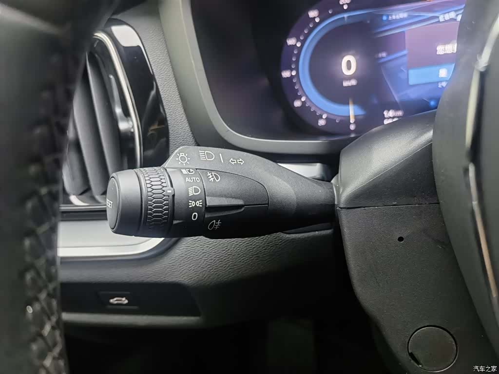 Volvo S60, 2023 21