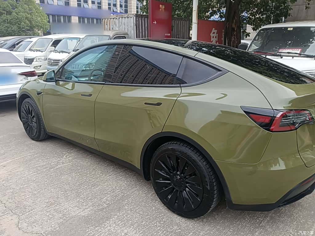 Tesla Model Y, 2023 все фото