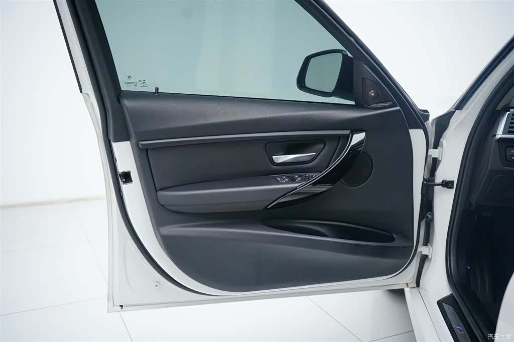 BMW 3 Series, 2017 16
