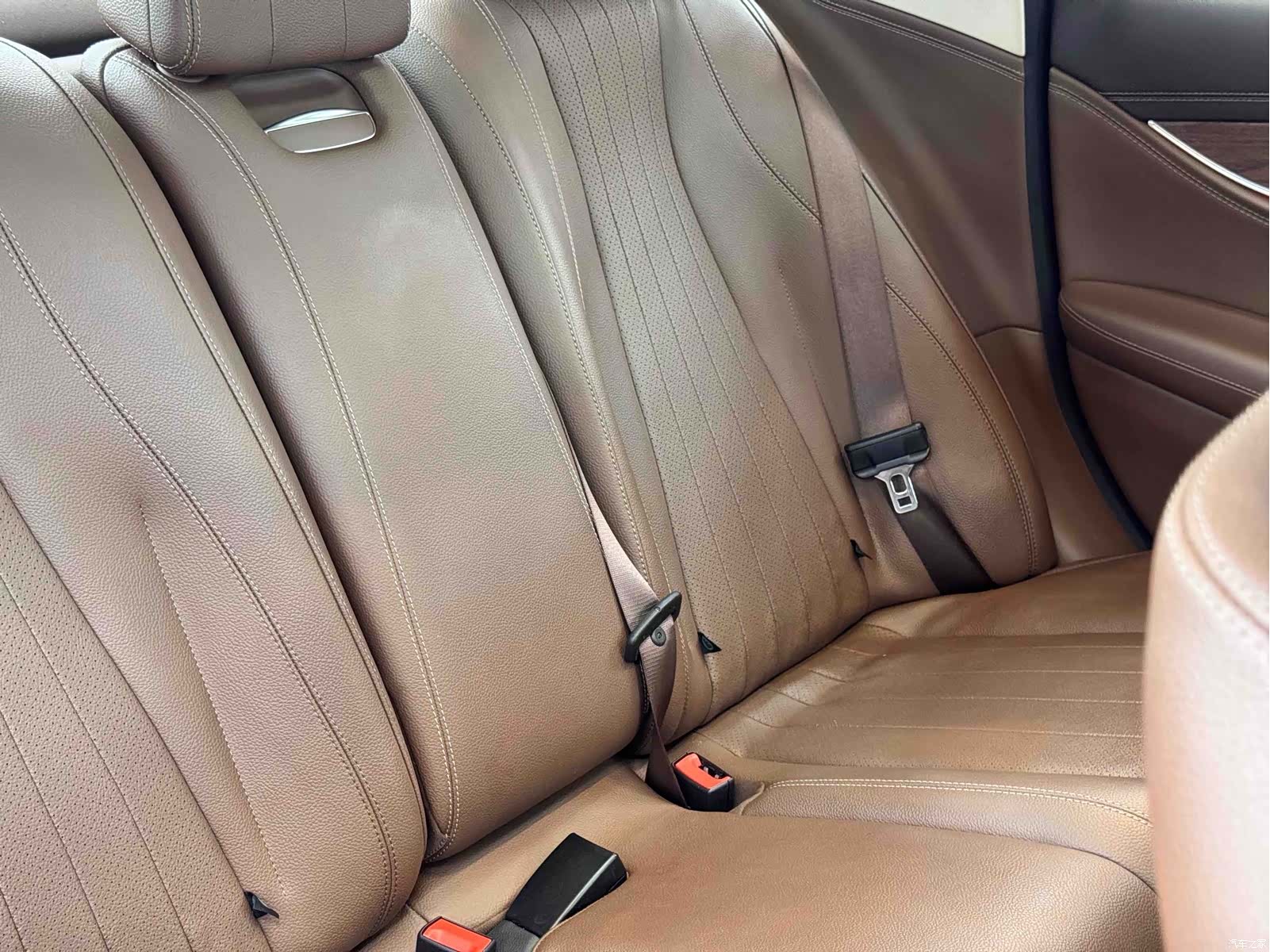 Mercedes-Benz E-Class, 2022 16