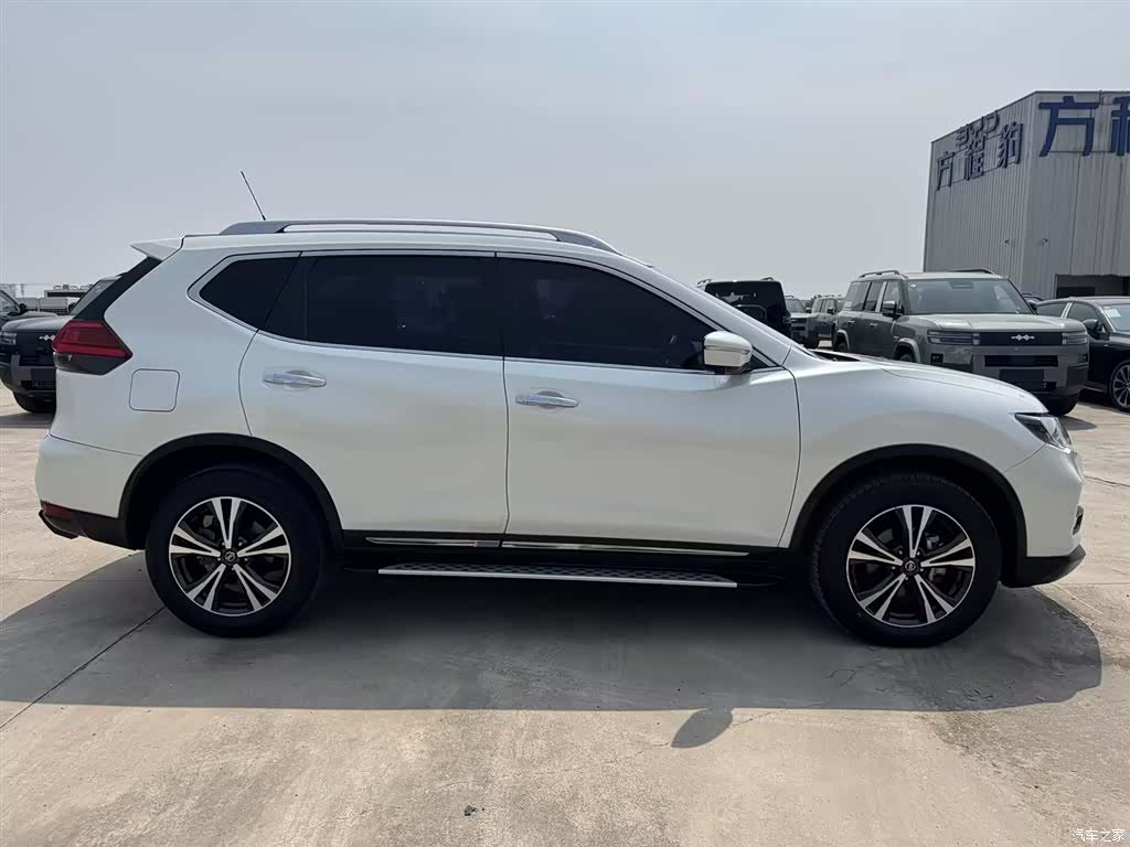 Nissan X-Trail, 2018 все фото