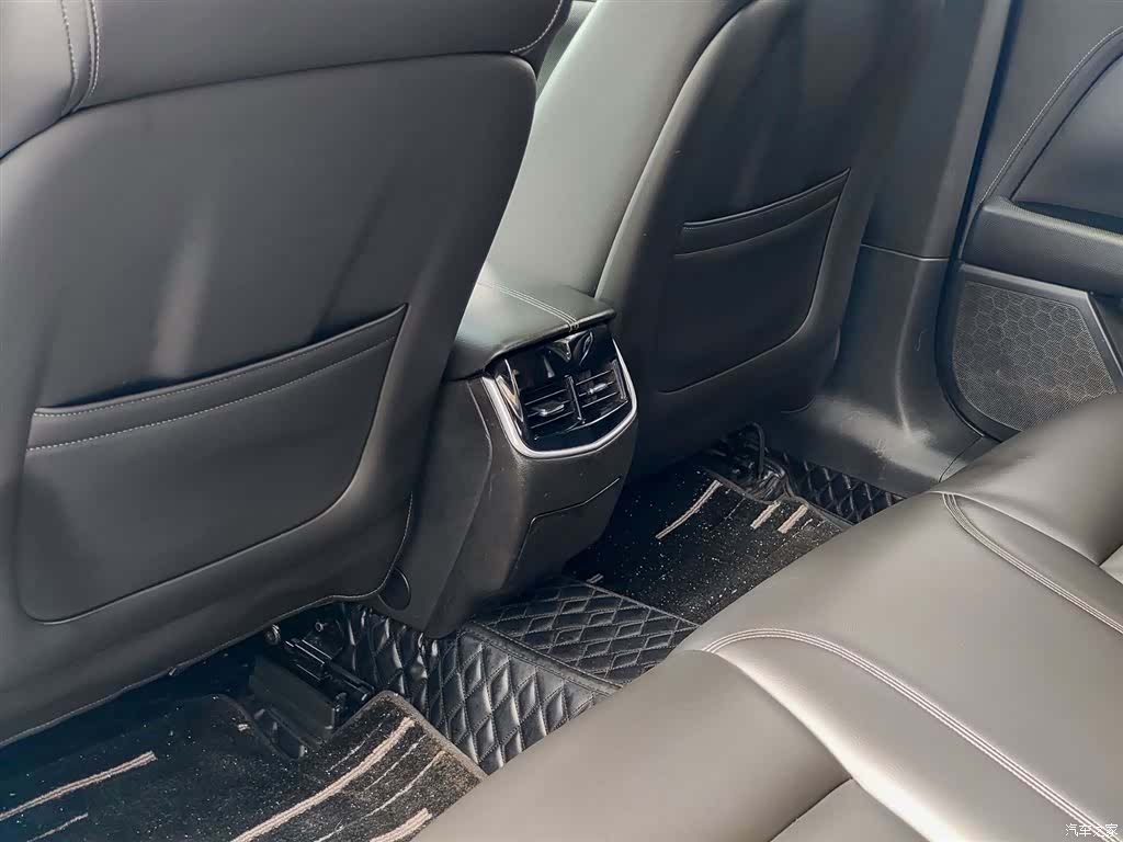 Cadillac XTS, 2018 9