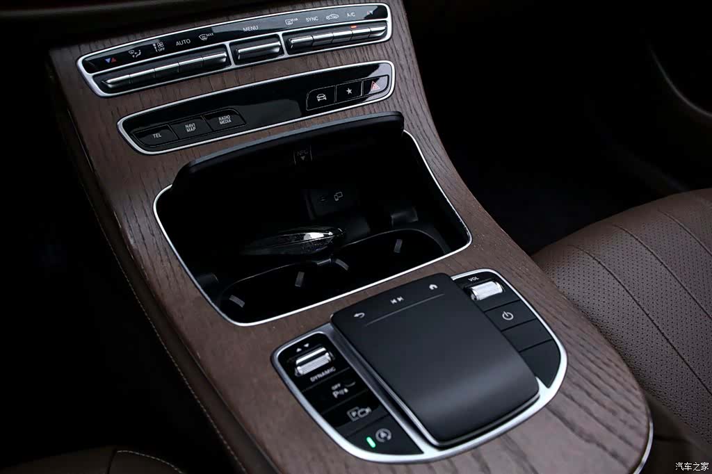 Mercedes-Benz E-Class, 2023 9