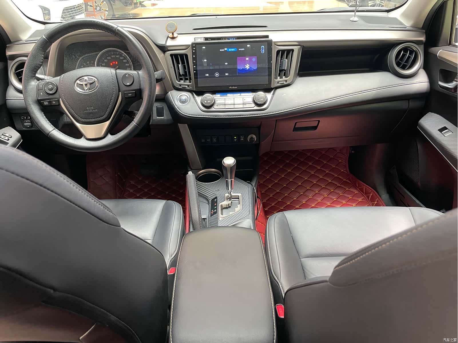 Toyota RAV4, 2014 12