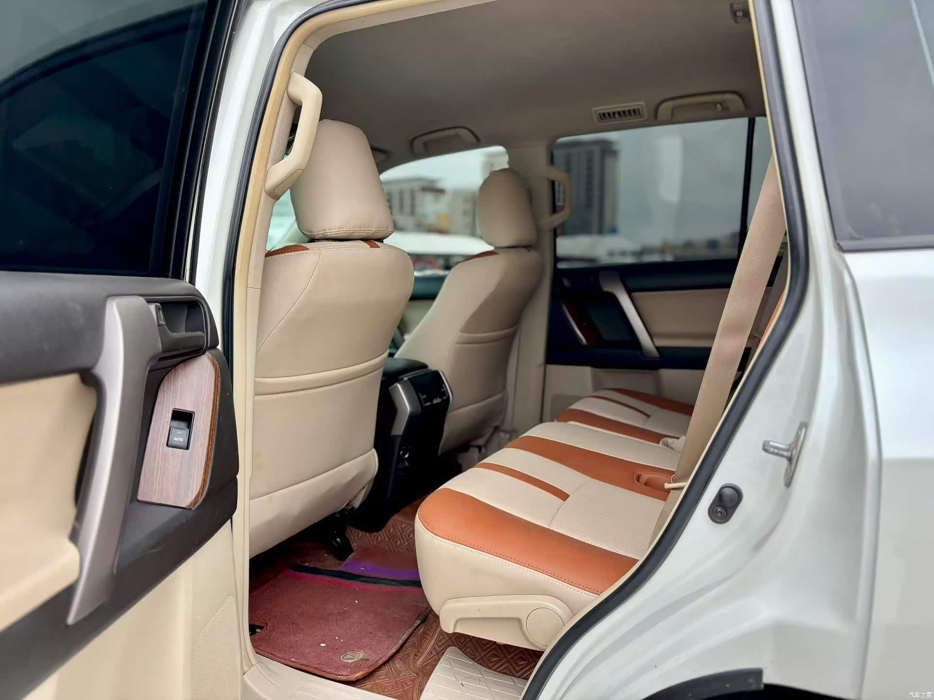 Toyota Prado, 2011 6