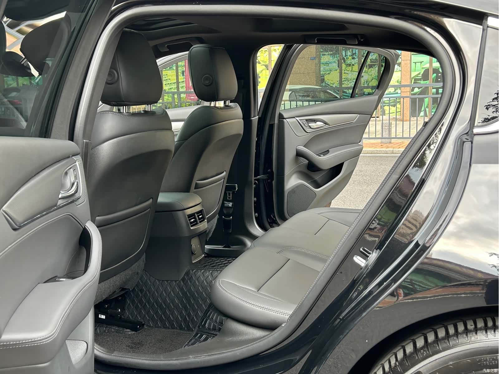 Cadillac CT5, 2025 22