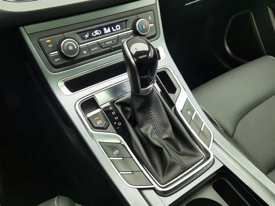 Geely Emgrand Geely Emgrand