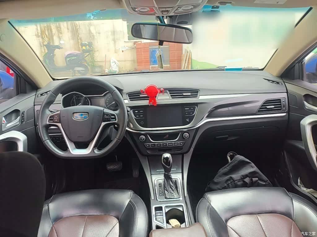 Geely Emgrand, 2017 10