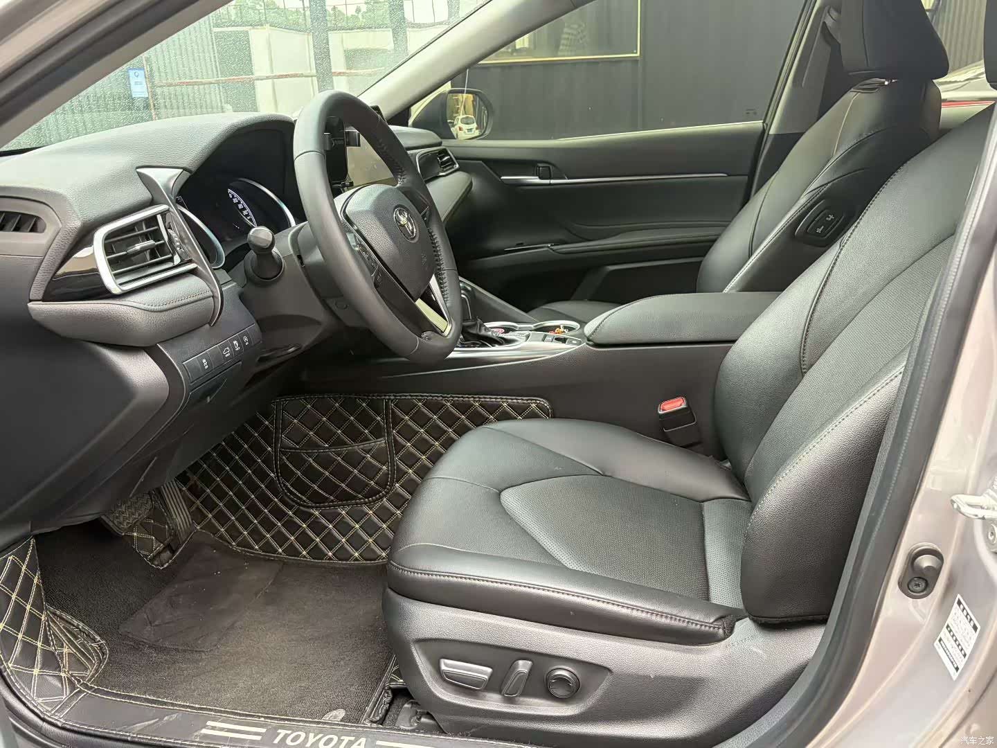 Toyota Camry, 2022 6