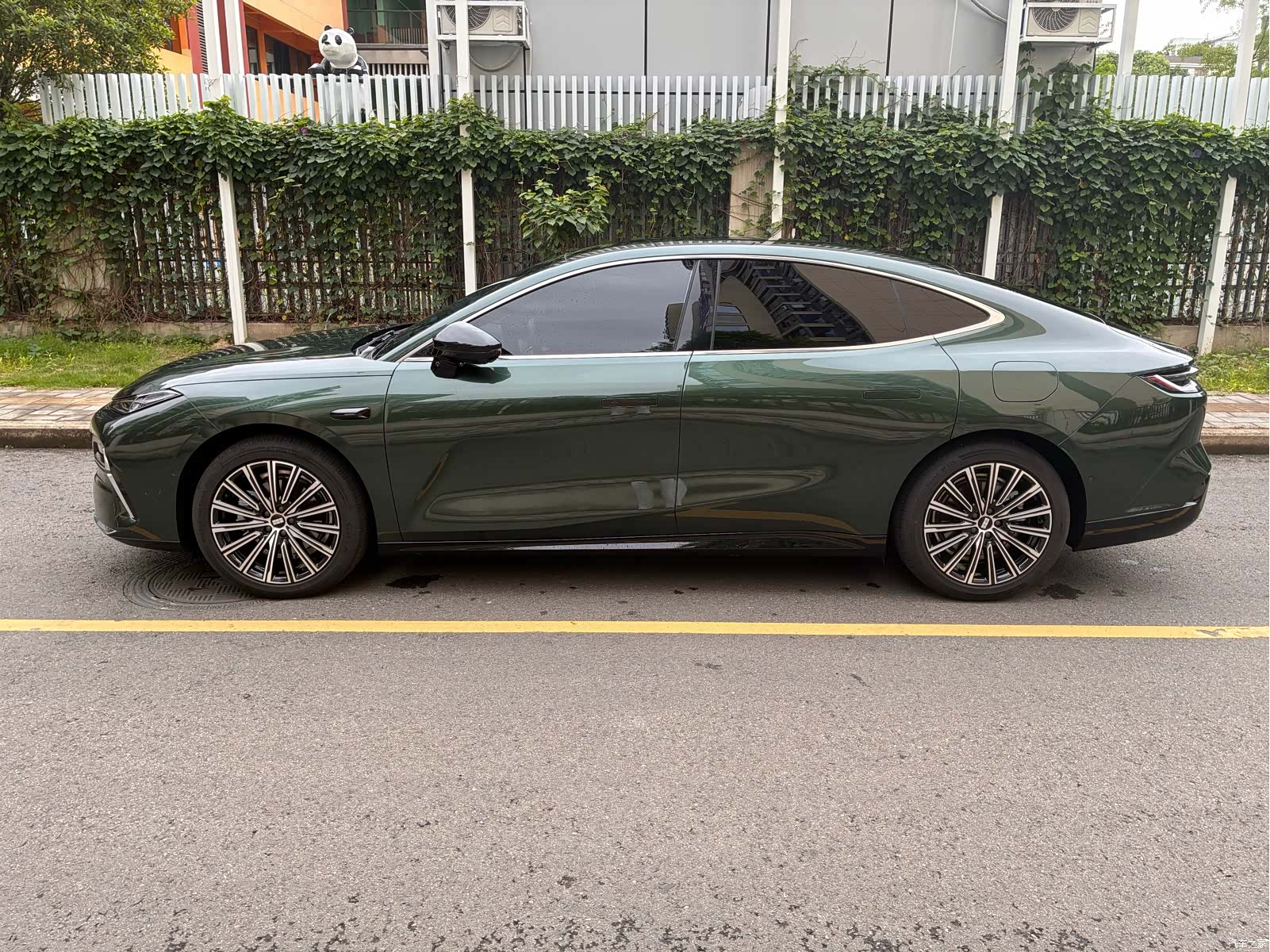 Geely 8, 2025 7