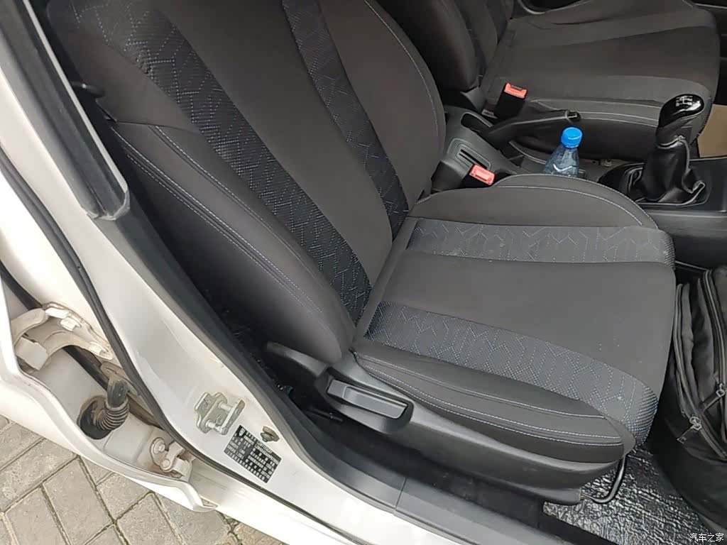 Wuling 310, 2017 25