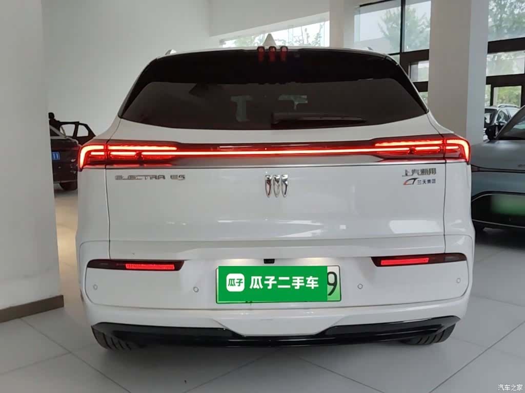 Buick E5, 2025 4
