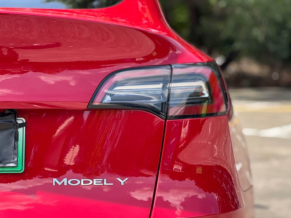 Tesla Model Y Tesla Model Y