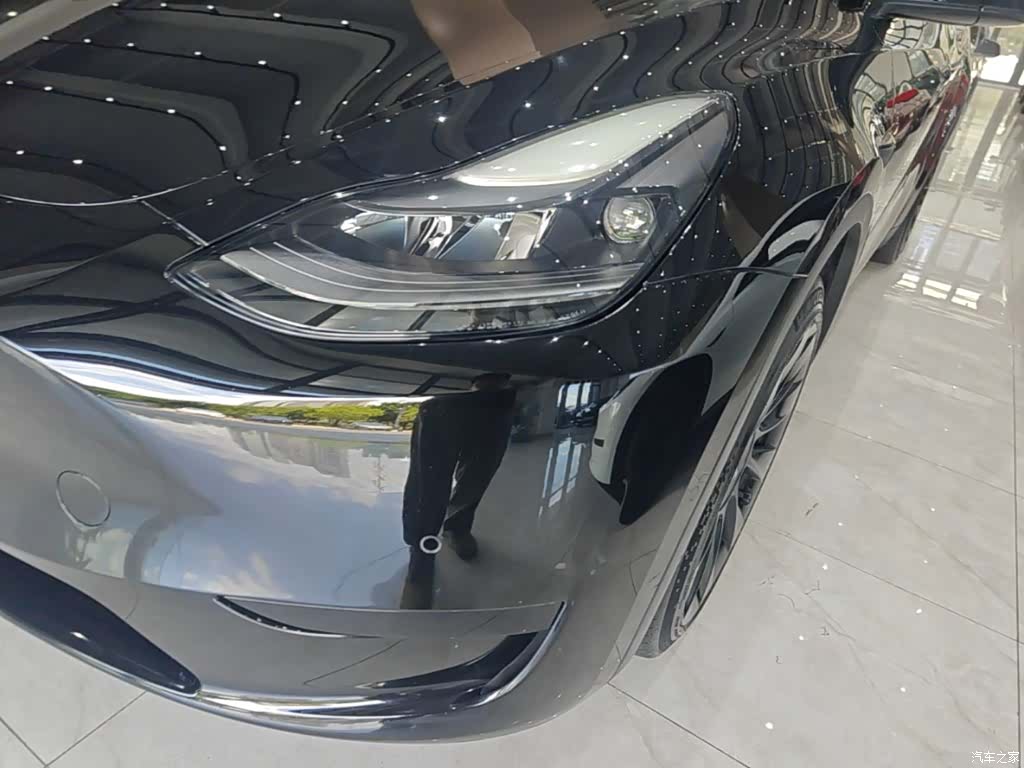 Tesla Model Y, 2022 24
