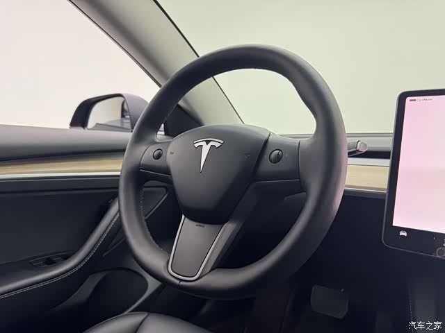 Tesla Model 3, 2023 9