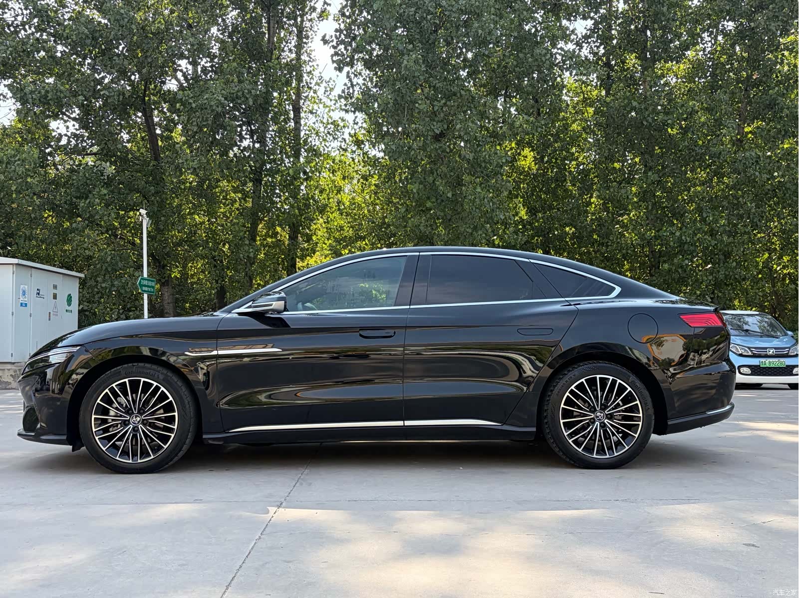 BYD Han, 2022 4