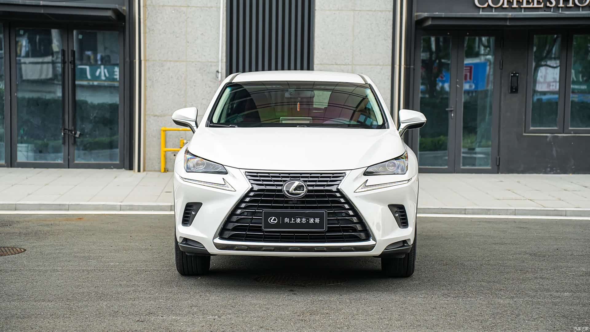 Lexus NX, 2018 2