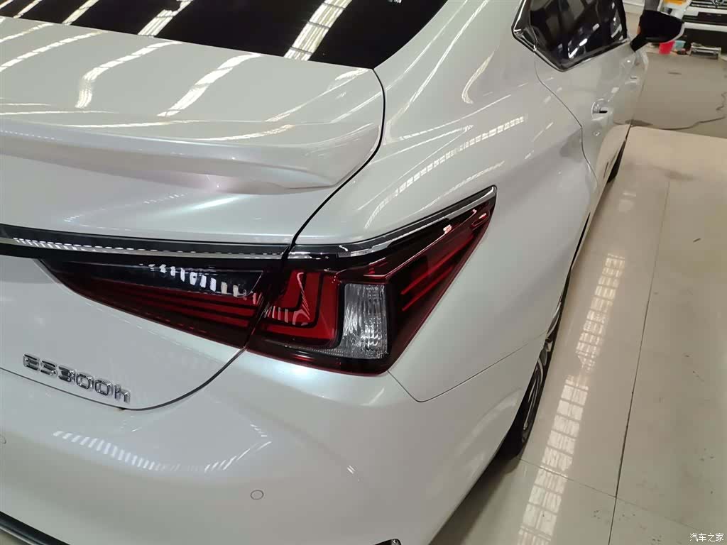 Lexus ES, 2018 23
