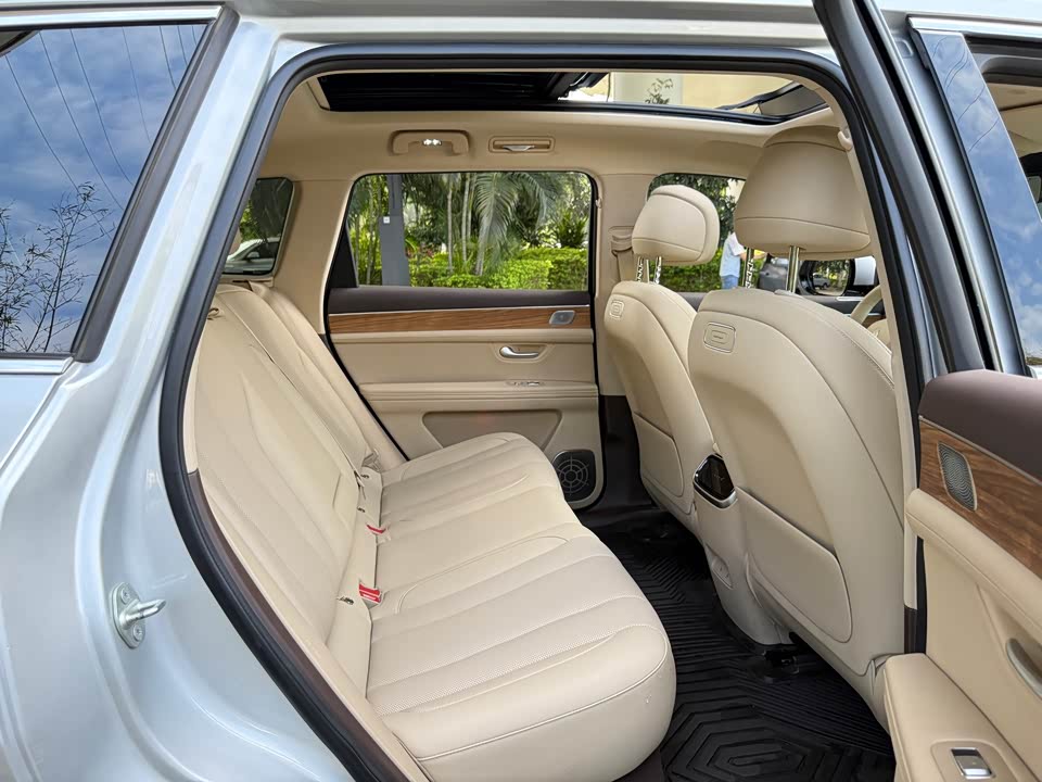 AITO Ask the world M7