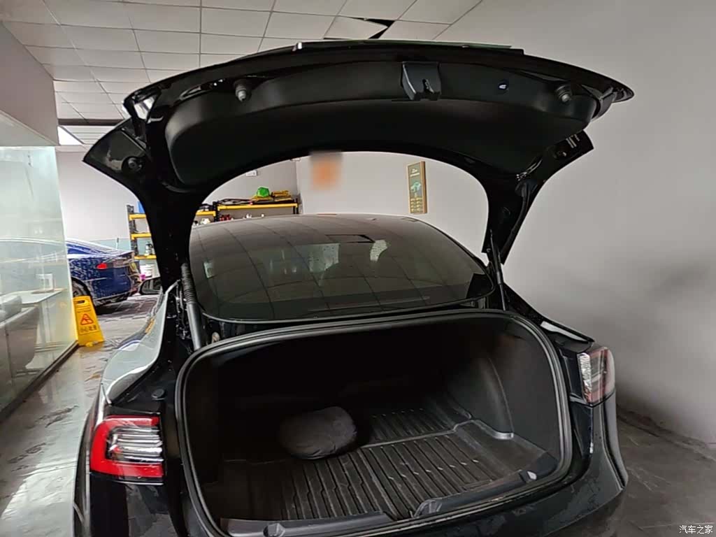 Tesla Model 3, 2022 19