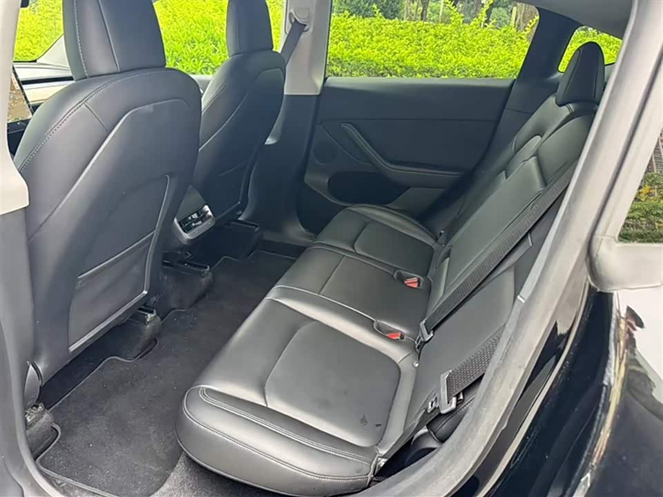 Tesla Model Y Tesla Model Y