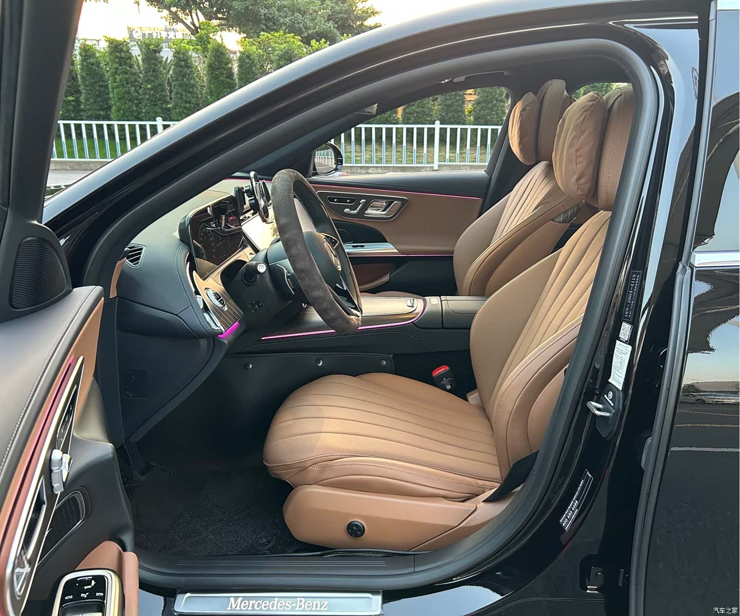 Mercedes-Benz E-Class, 2025 4