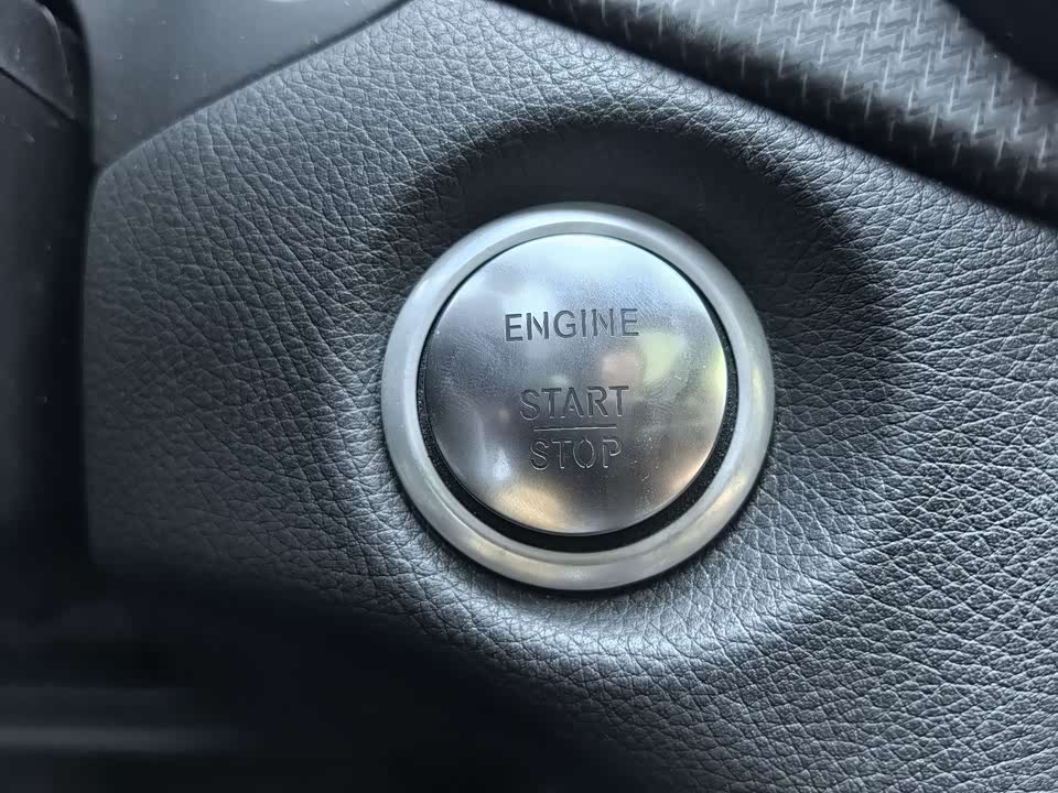 Mercedes-Benz GLA Mercedes-Benz GLA