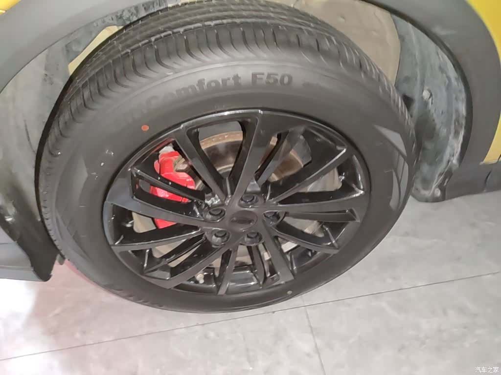 Geely Coolray, 2021 23