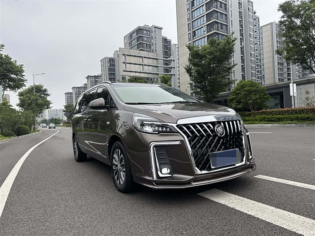 Buick GL8, 2022 3
