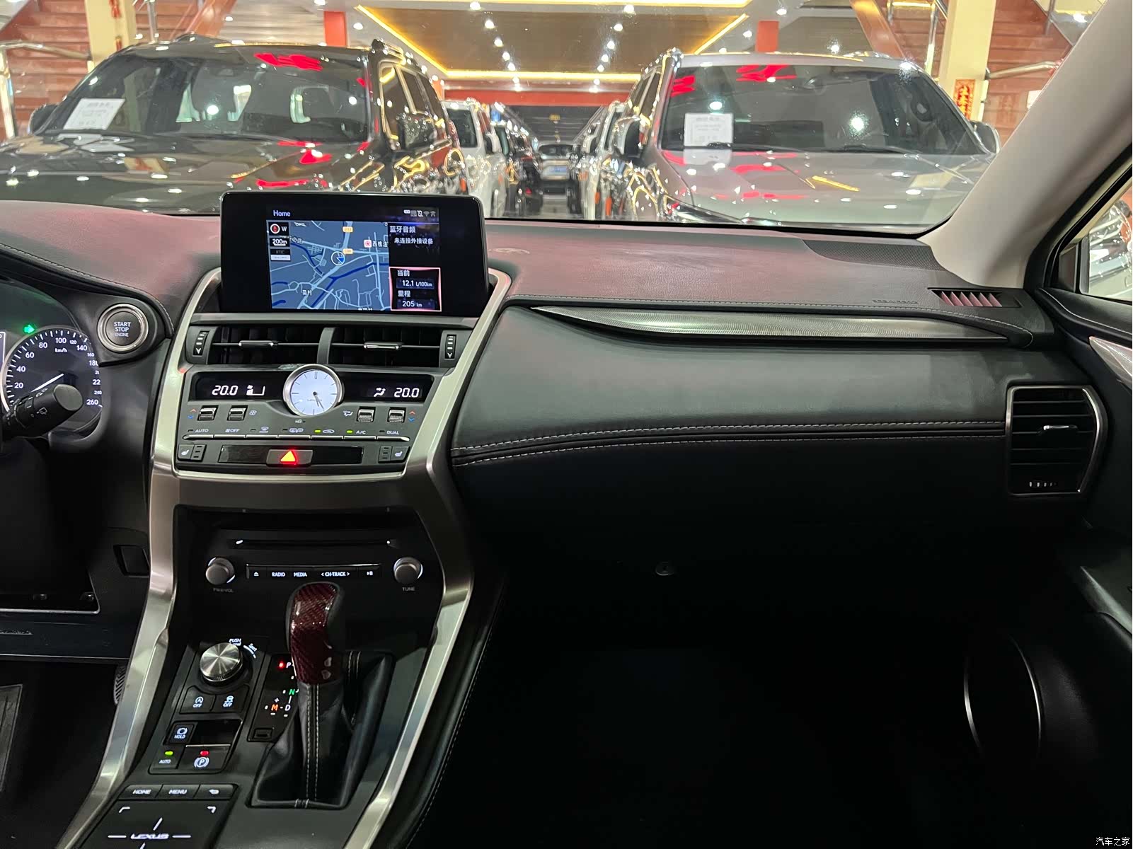 Lexus NX, 2018 10