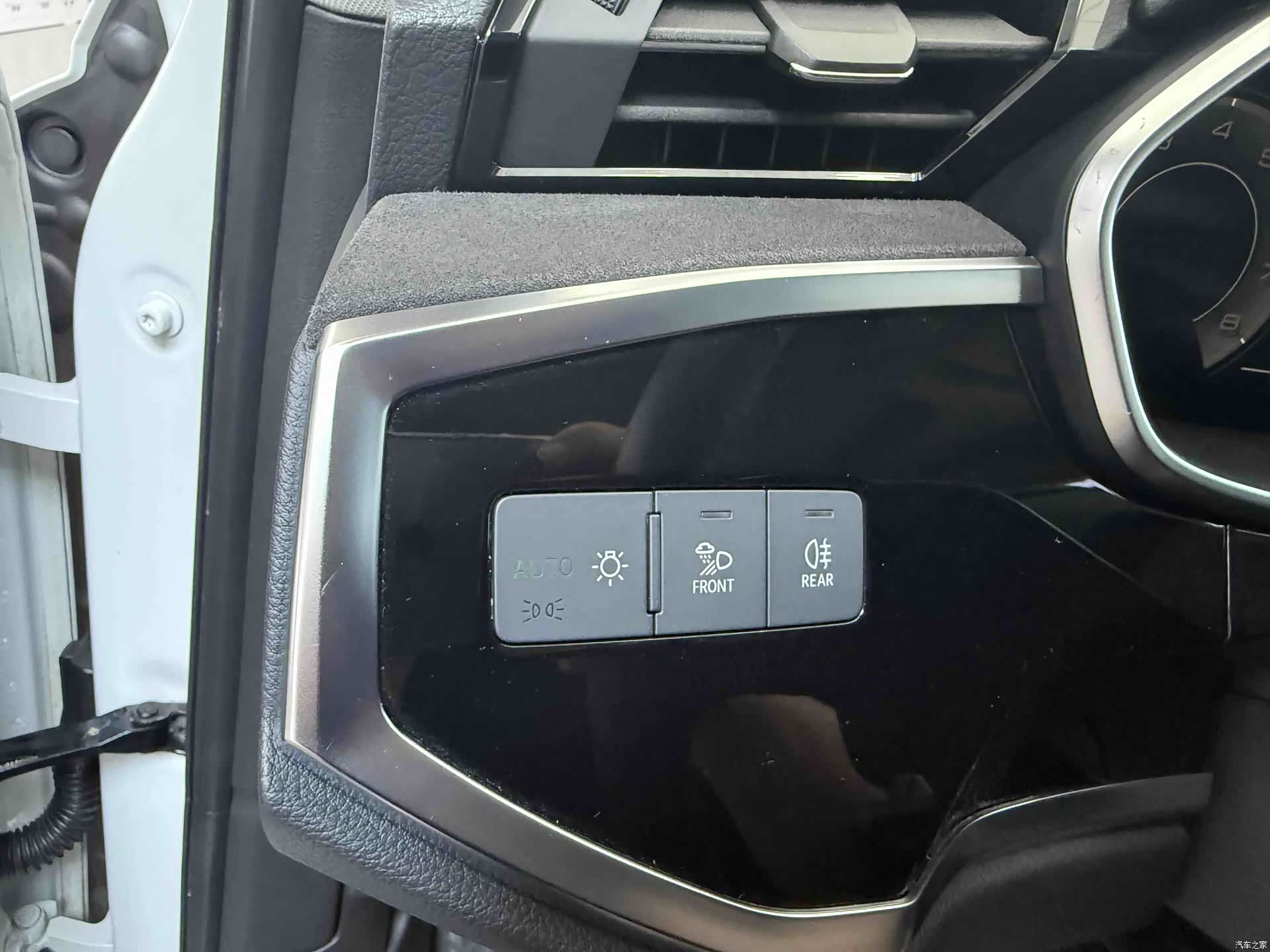 Audi Q3, 2022 9
