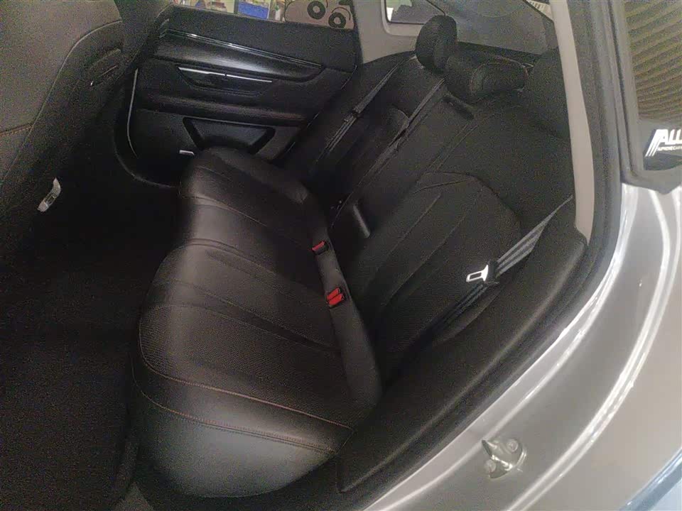 XPENG P7