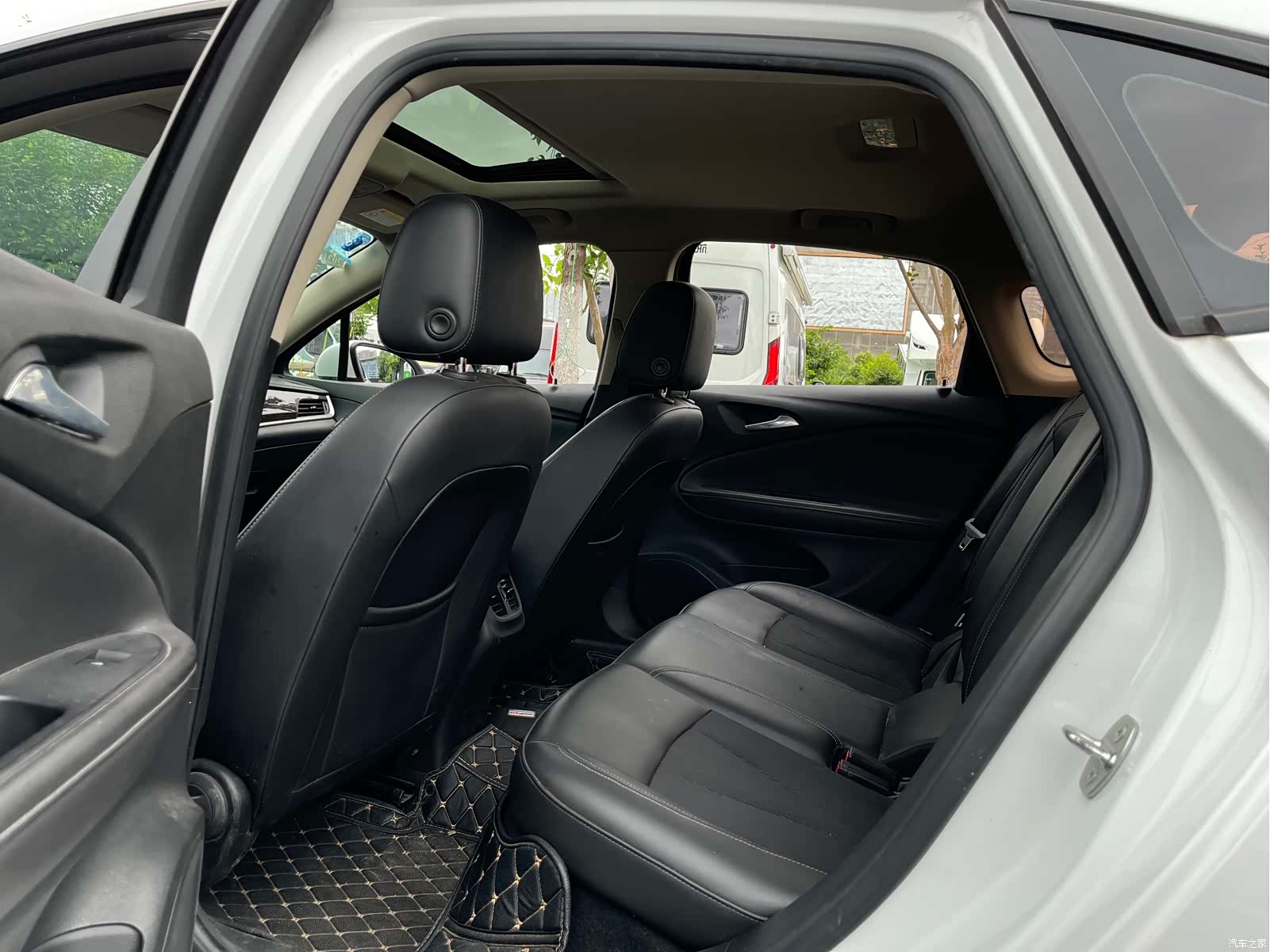 Buick Verano, 2019 13