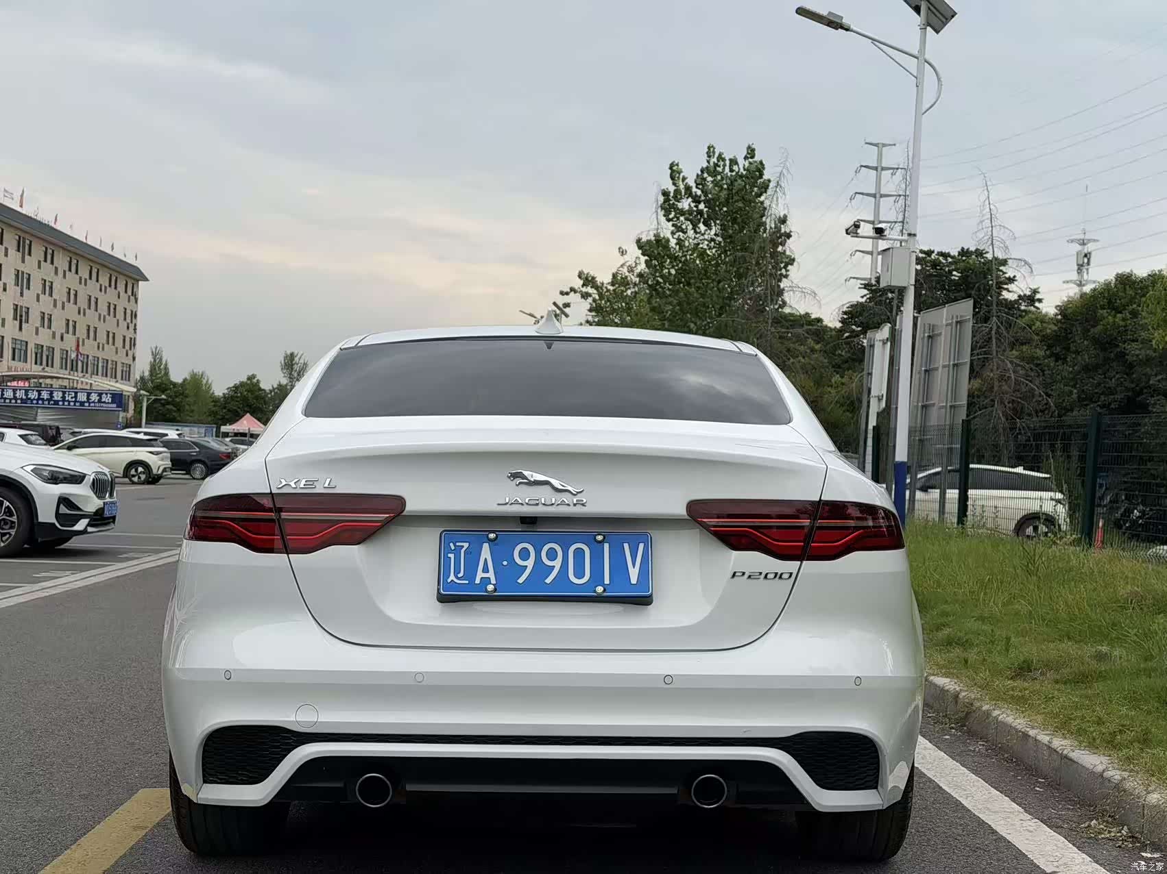 Land Rover XEL, 2021 12