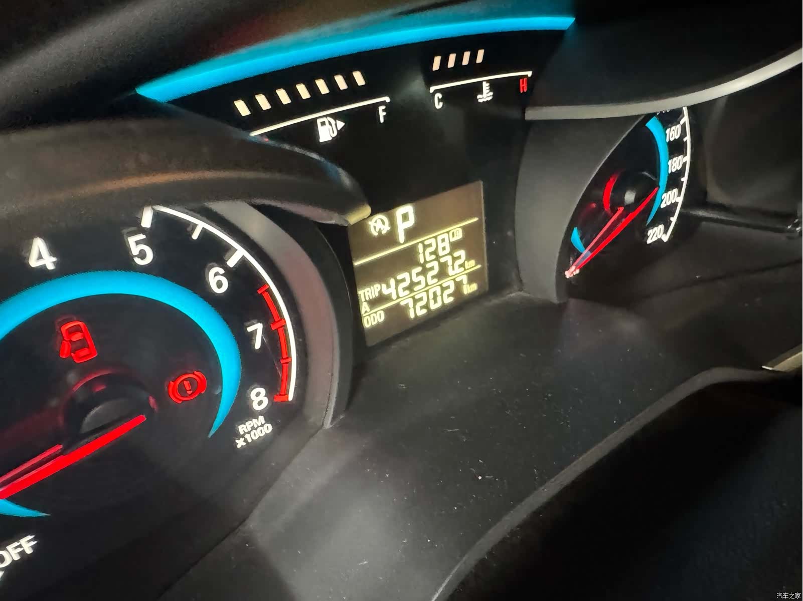 Chevrolet 320, 2018 16