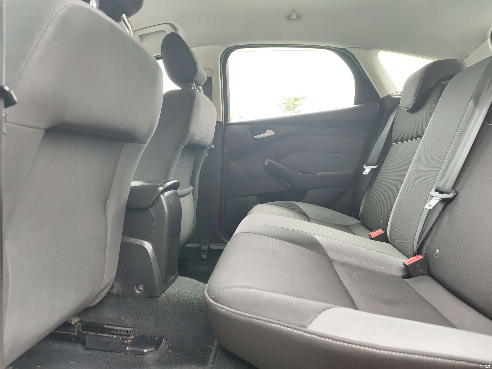 Ford Focus, 2013 17