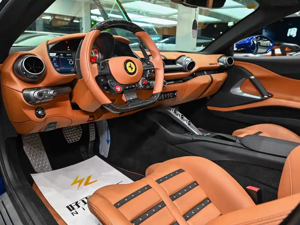 Ferrari 812