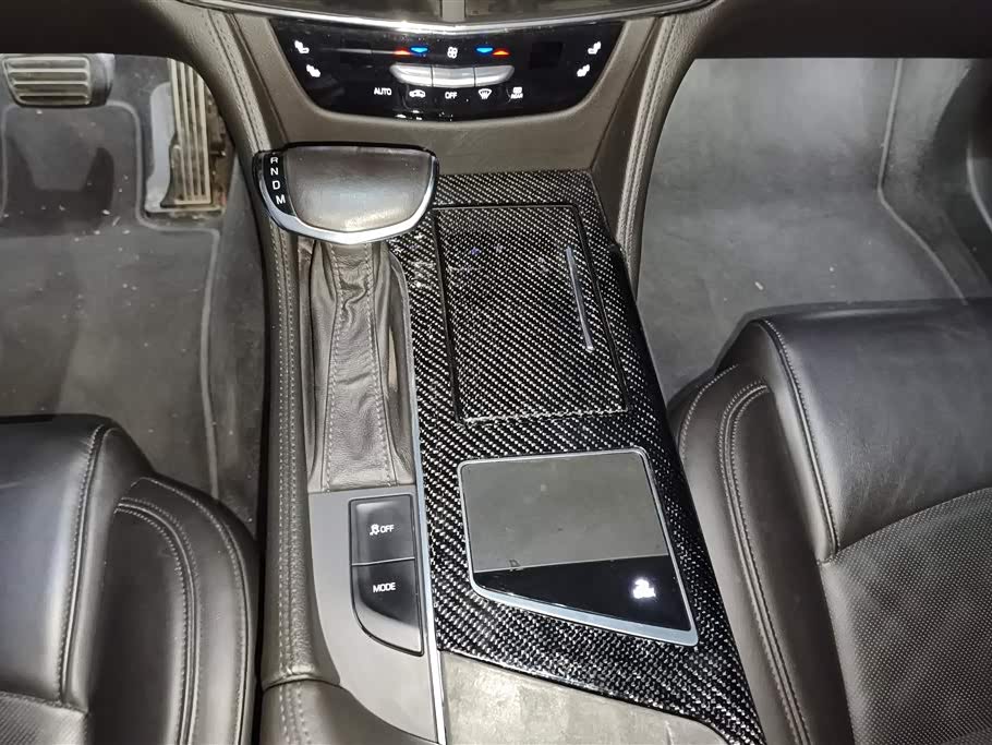 Cadillac CT6 PLUG-IN