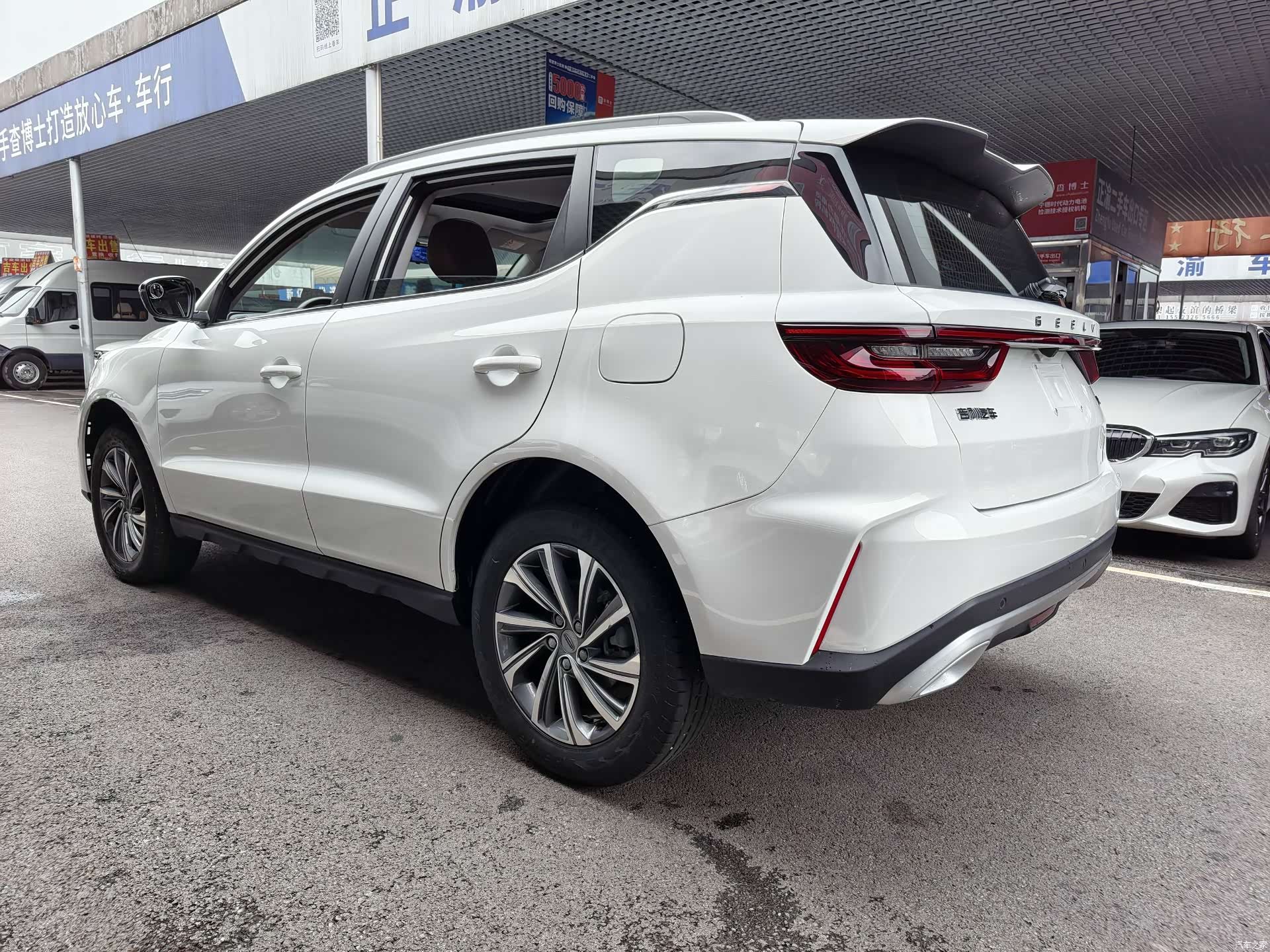 Geely X6, 2022 все фото