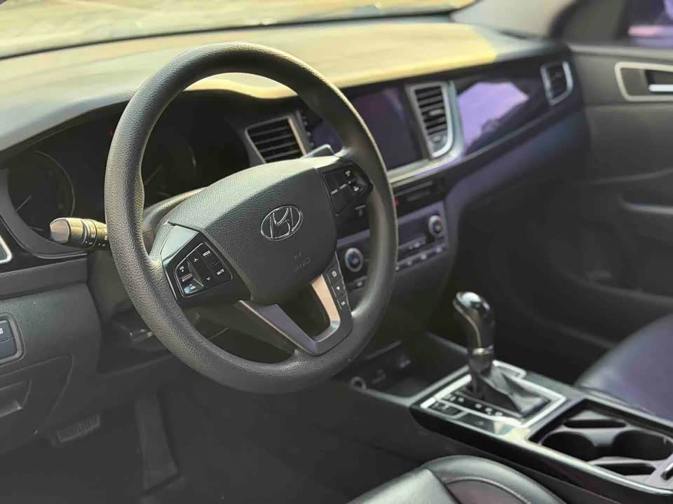 Hyundai Name picture