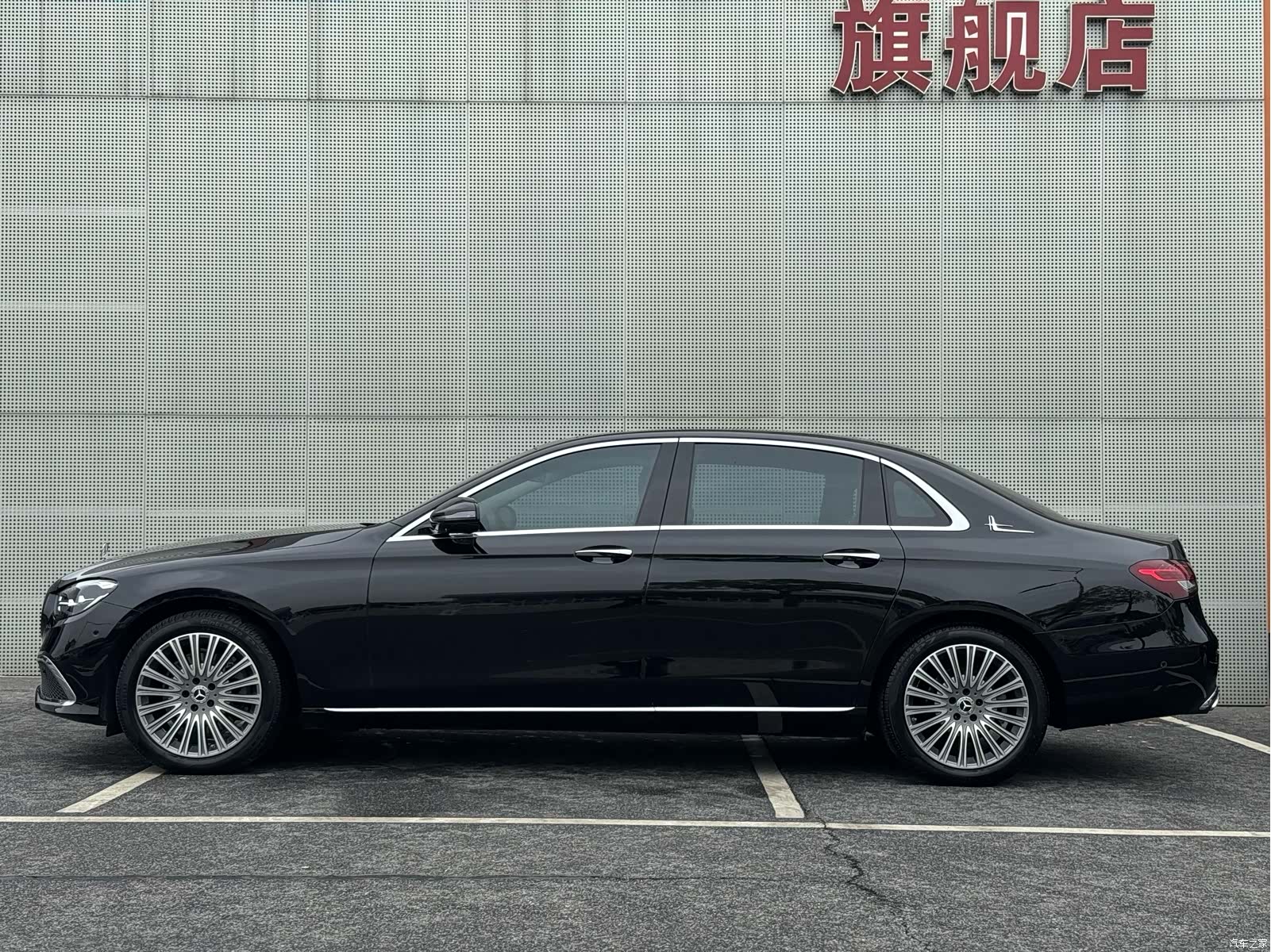 Mercedes-Benz E-Class, 2023 57