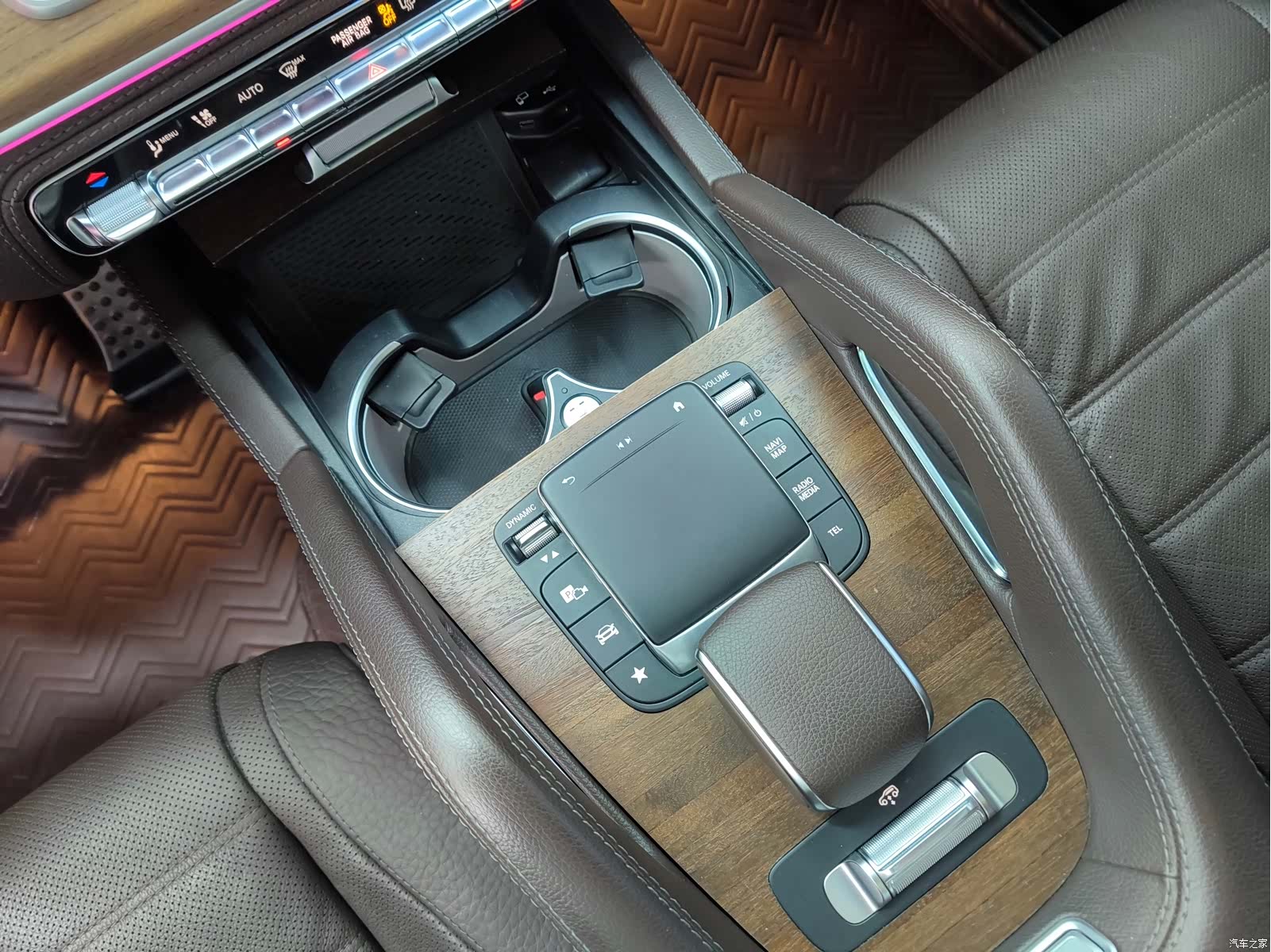 Mercedes-Benz GLS, 2021 11
