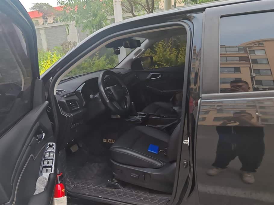 Isuzu D-MAX Isuzu D-MAX
