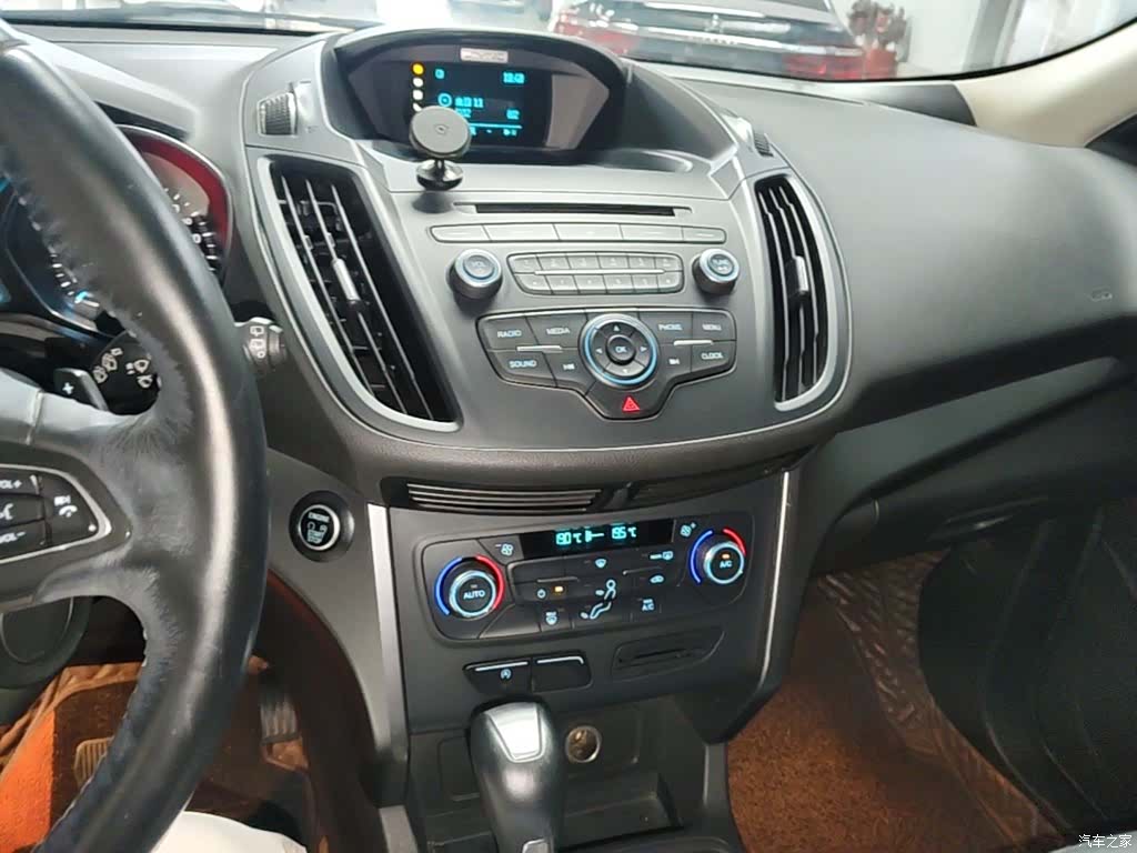 Ford Kuga, 2016 13