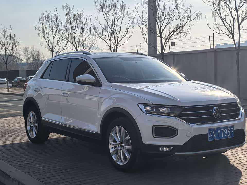 Volkswagen T-ROC exploring Songs