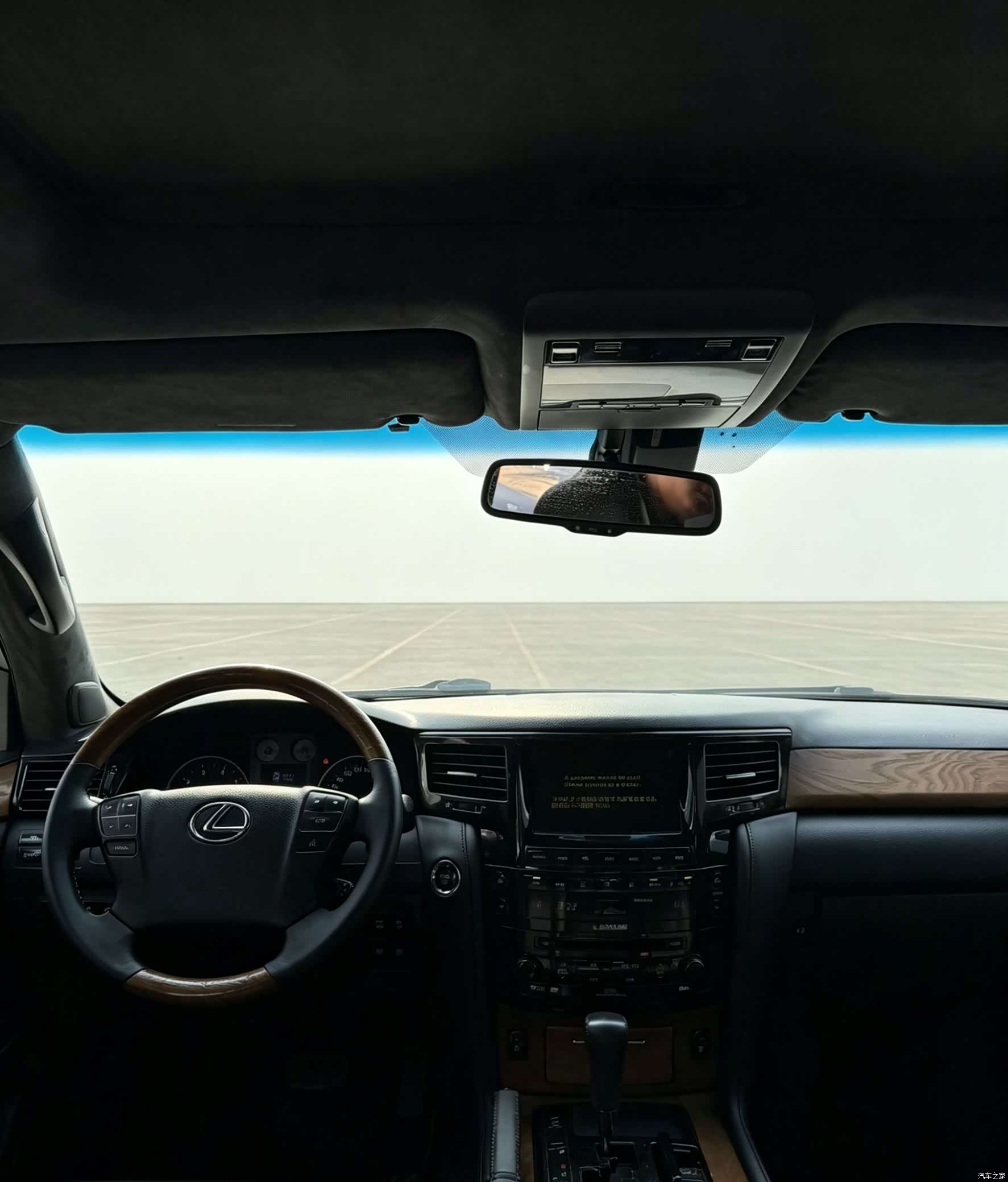 Lexus LX, 2008 7