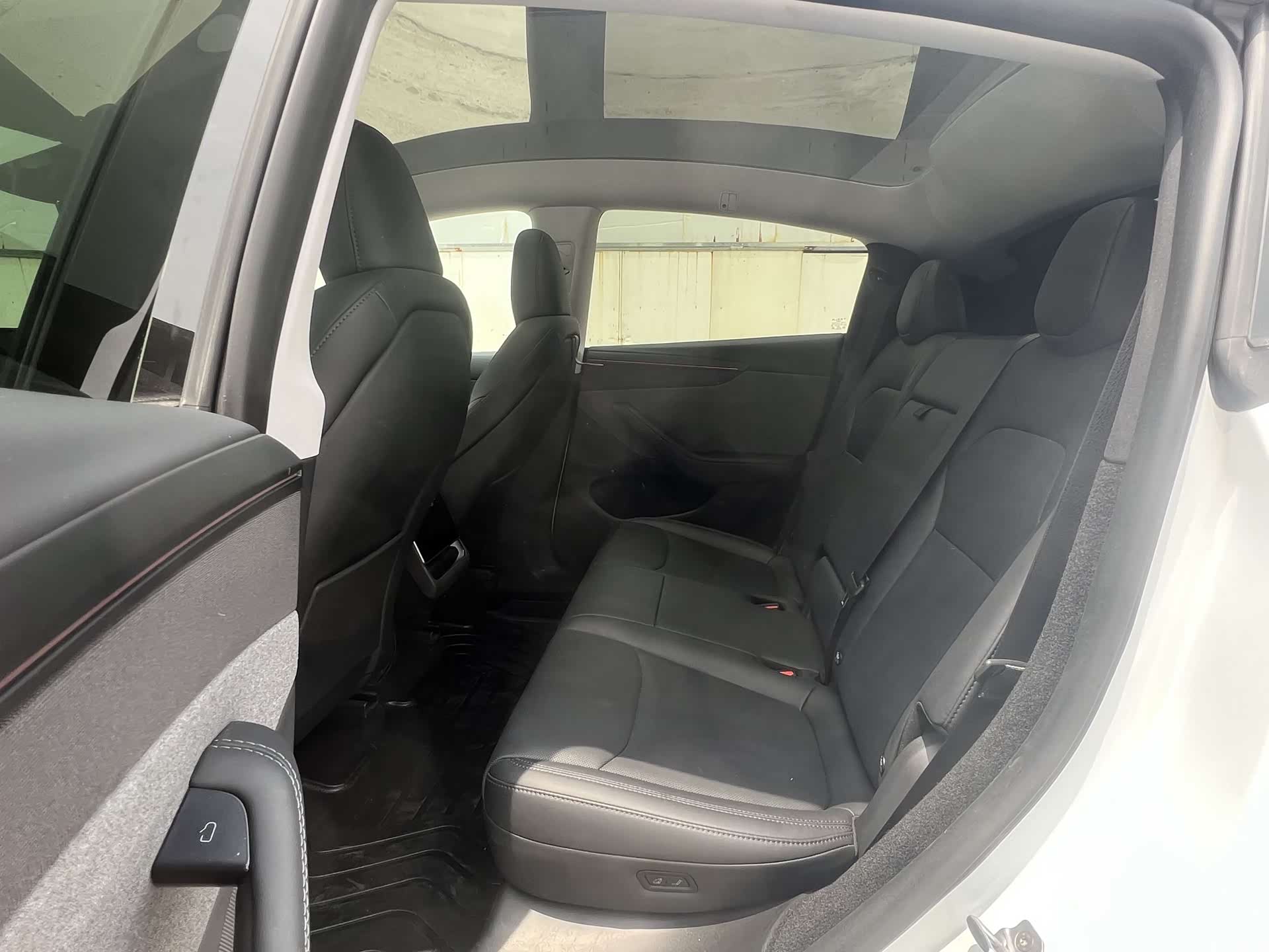 Tesla Model Y, 2025 6