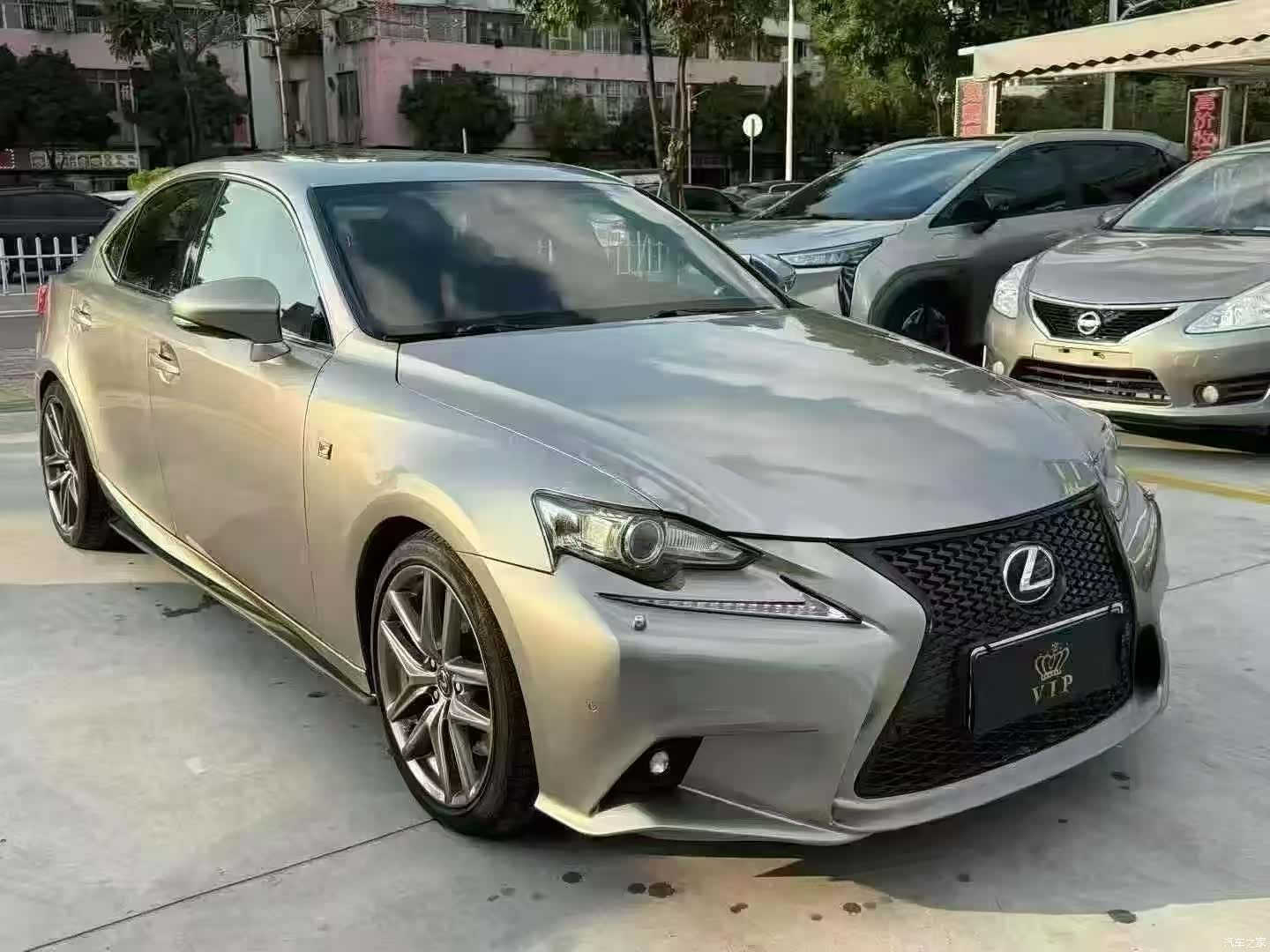 Lexus IS, 2017 3